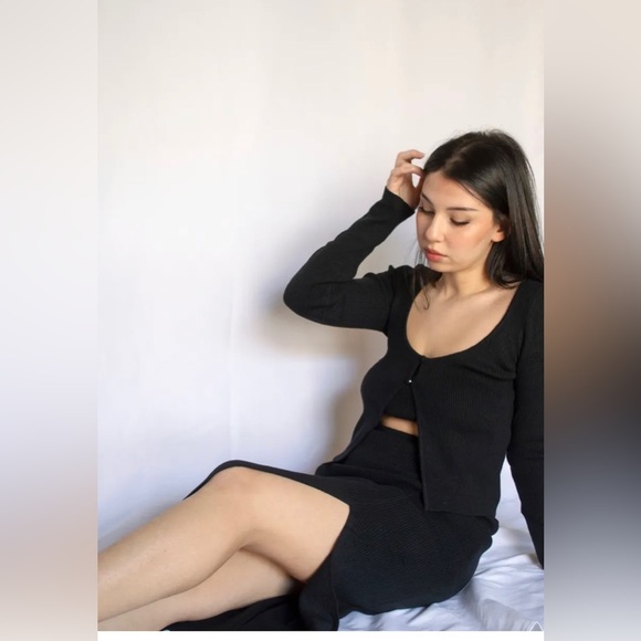 3 piece skirt and cardigan set!! - Picture 2 of 3